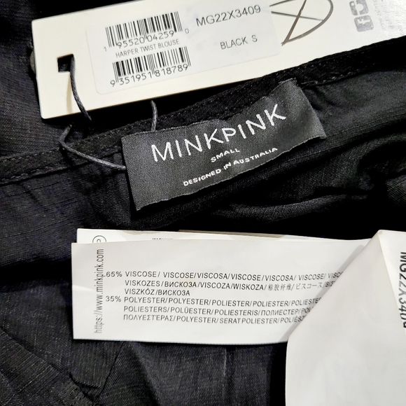NWT MinkPink Harper Twist Blouse in black, Sz Small, cropped, long sleeve v-neck - Picture 8 of 12